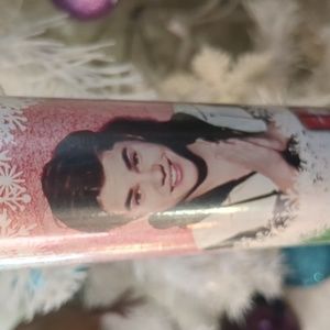 NIP 2013 Justin Bieber Christmas wrapping paper green white red